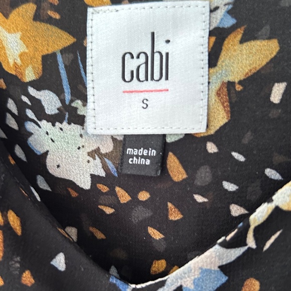 🔴Spaghetti Strap Floral Faux Button Top - Picture 7 of 11